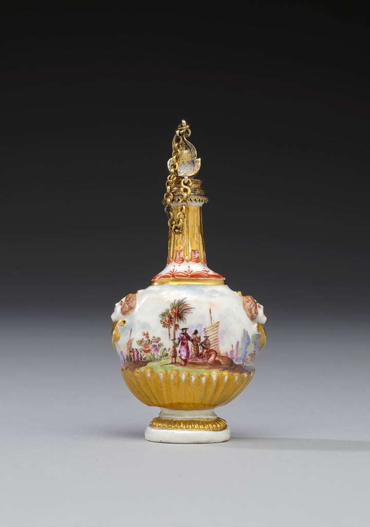 A scent bottle with Chinoiserie and Harbour scenes
